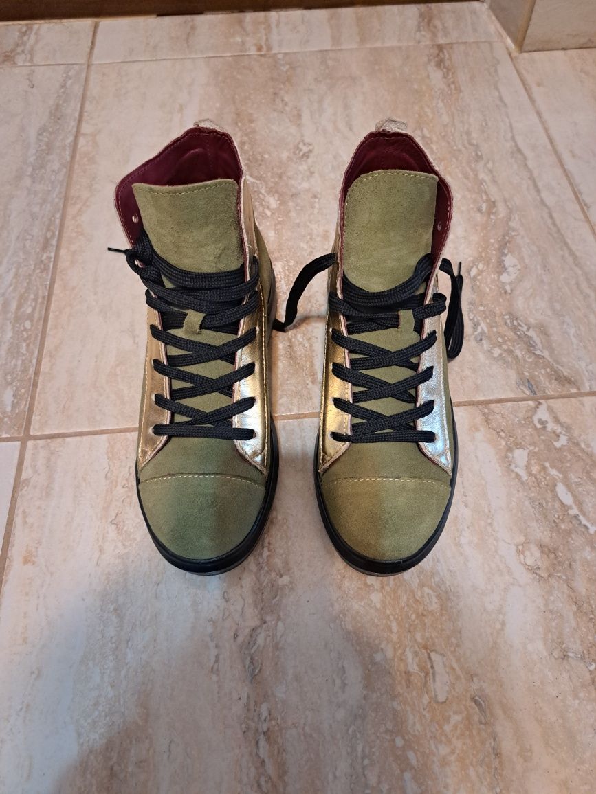 Vand pantofi de dama