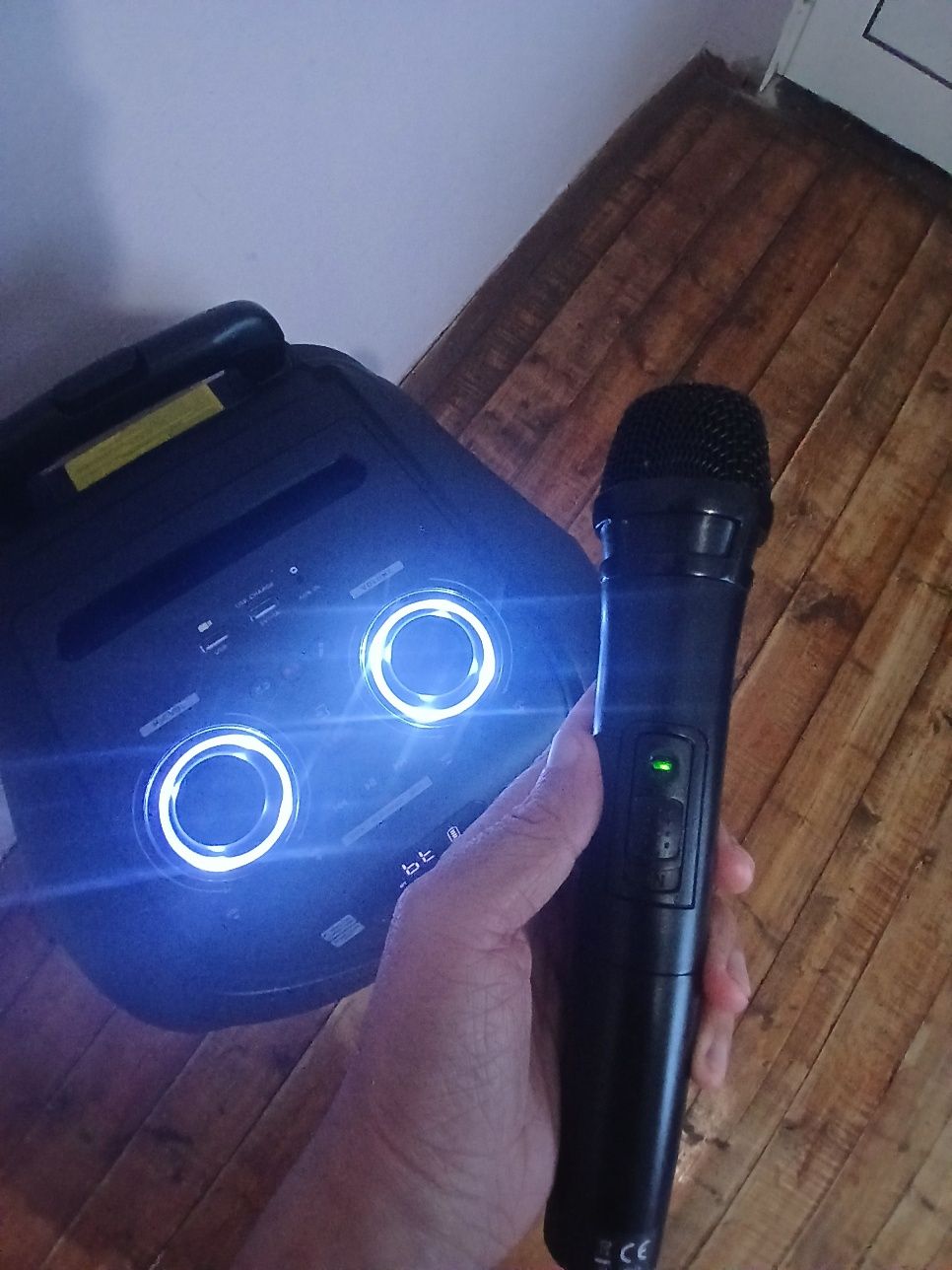 AKAI Bluetooth speaker