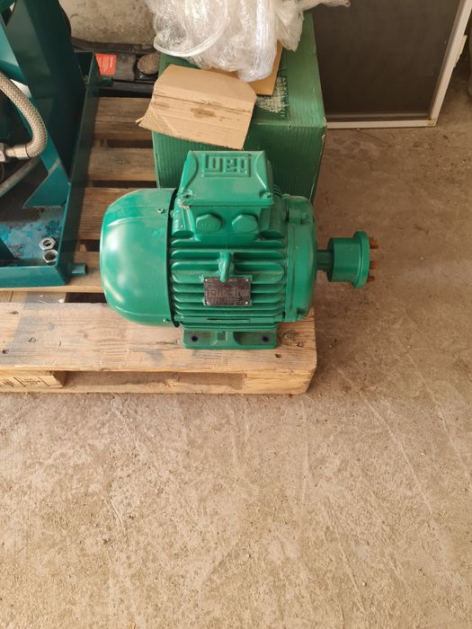 Motor electric trifazat