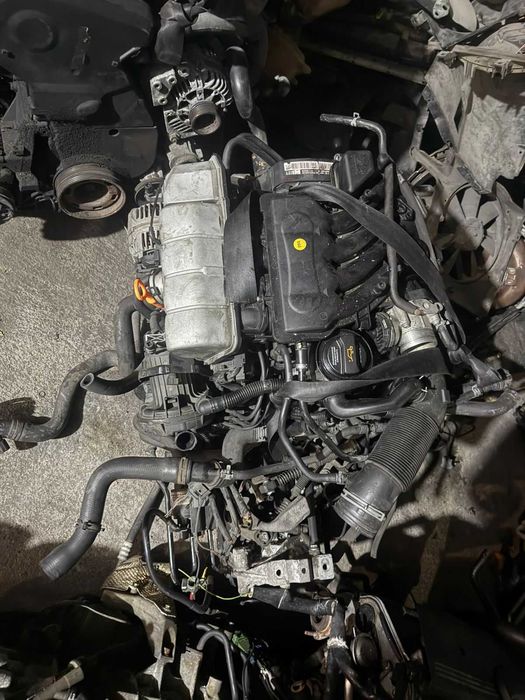 Двигало на VW Гольф 4 обьем 2.0 AZJ