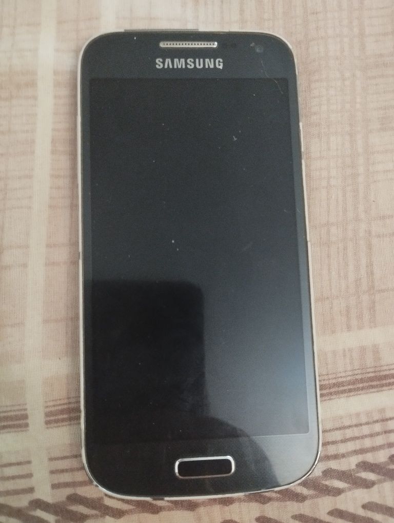 Samsung mini за части, цена само 10 лева.