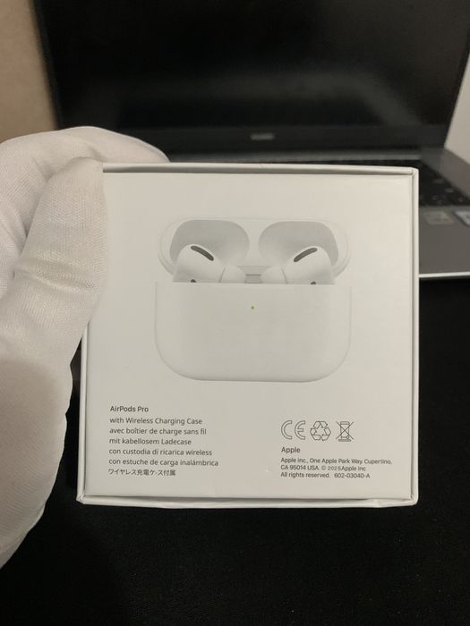 Apple AirPods Pro 1st Generation