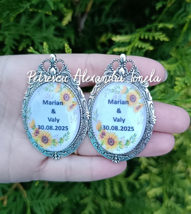 Broșe personalizate pentru buchetul miresei și al nasei