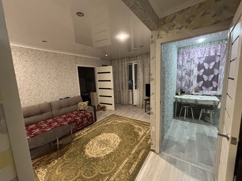 Продам двух комнатную квартиру на цемпоселке