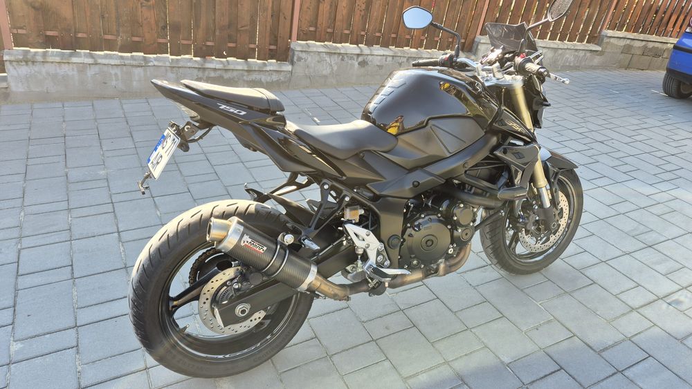 Suzuki GSR 750 ABS