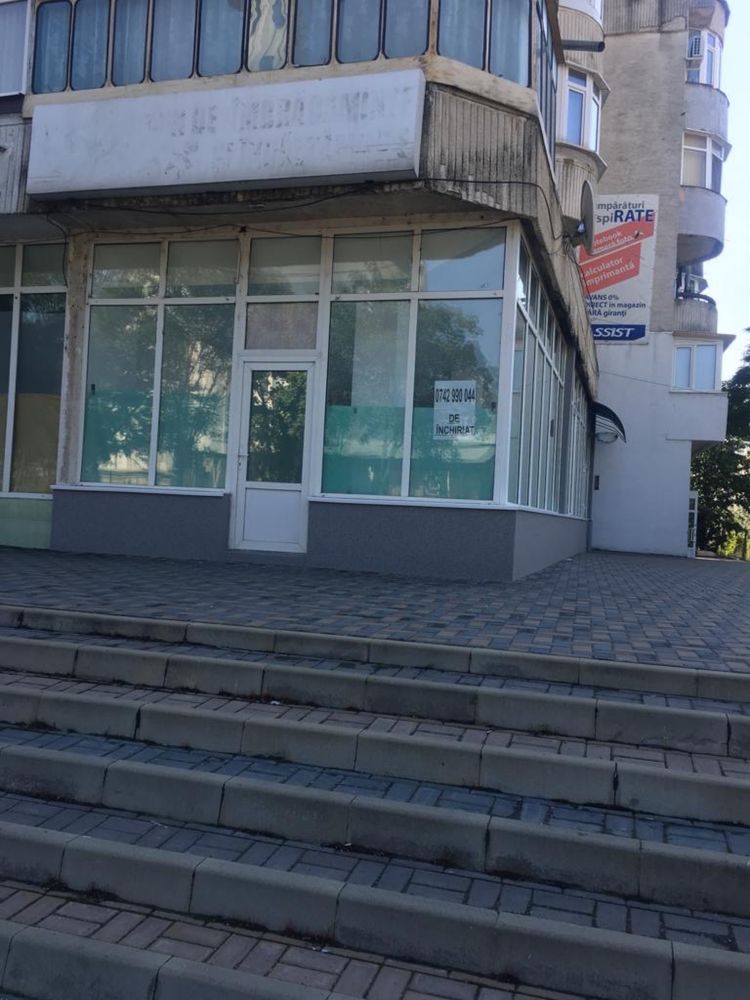 2 Spatii Comerciale De Inchiriat