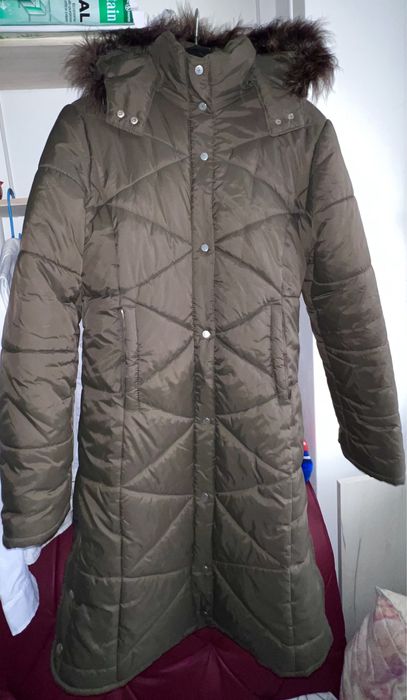 Geaca - 1 m lungime; mărimea L; transport+verificare = gratuită