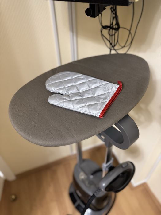 Паровой утюг новый