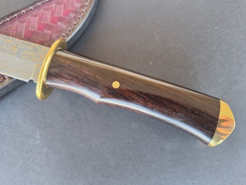 Ловен нож-дамаска стомана VG10 с кожена кания