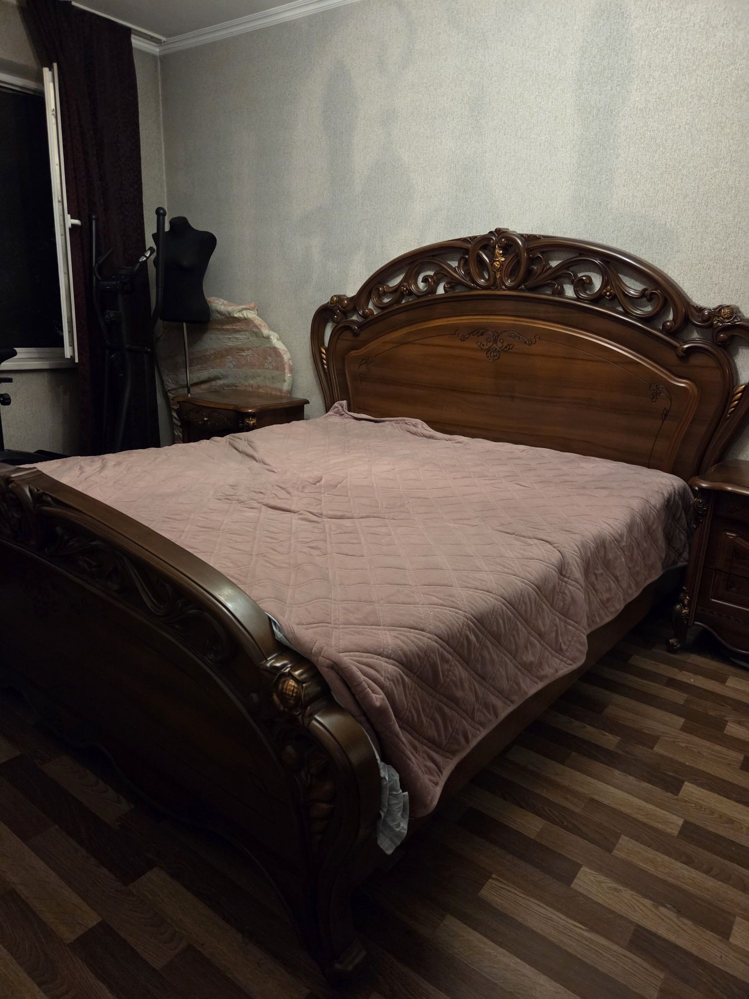 Продаётся спальный гарнитур Аллегро