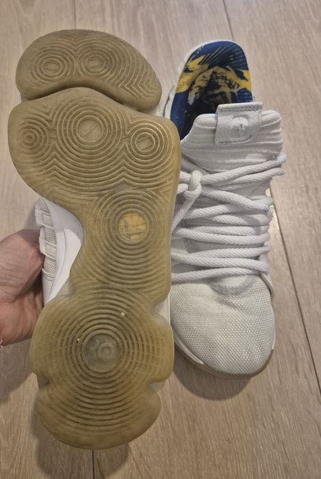 Încălțăminte baschet/volei Nike 37.5