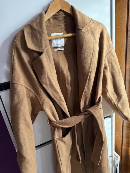 Кафяво палто mango