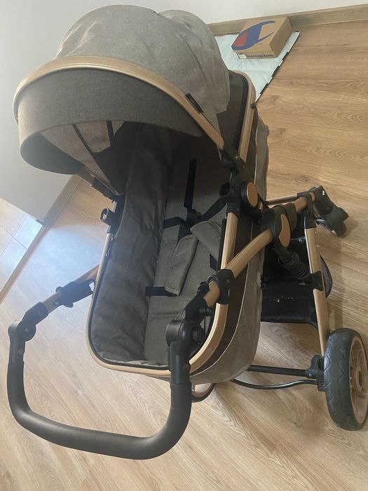 Carucior 3 in 1 , arata ca nou, achizitionat de 6 luni.