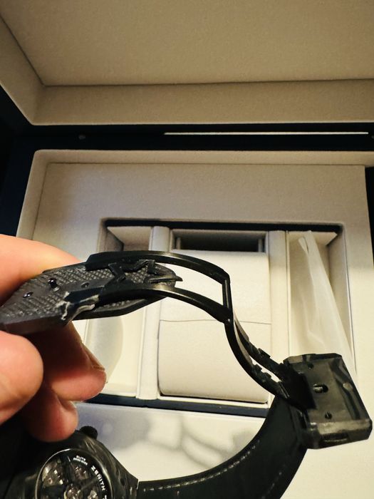 Ceas Zenith Defy Skeleton Carbon