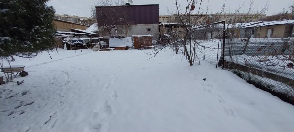 Srochna yer sotiladi