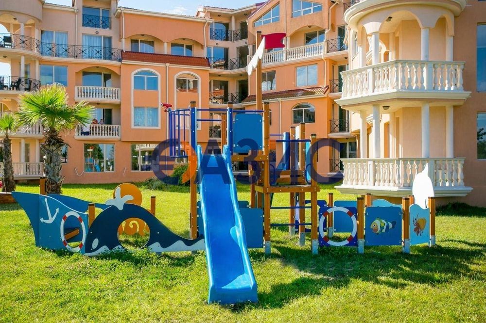 Просторен апартамент с 1 спалня в комплекс "Хасиенда Бийч", Созопол,