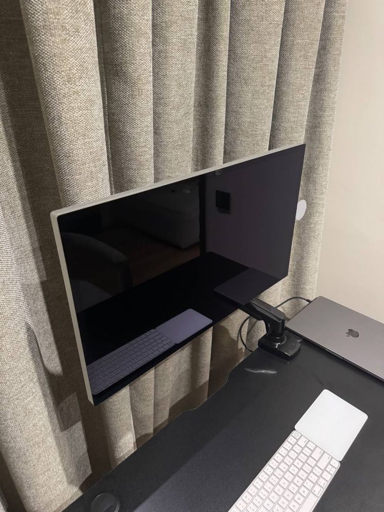 Apple Studio Display 27