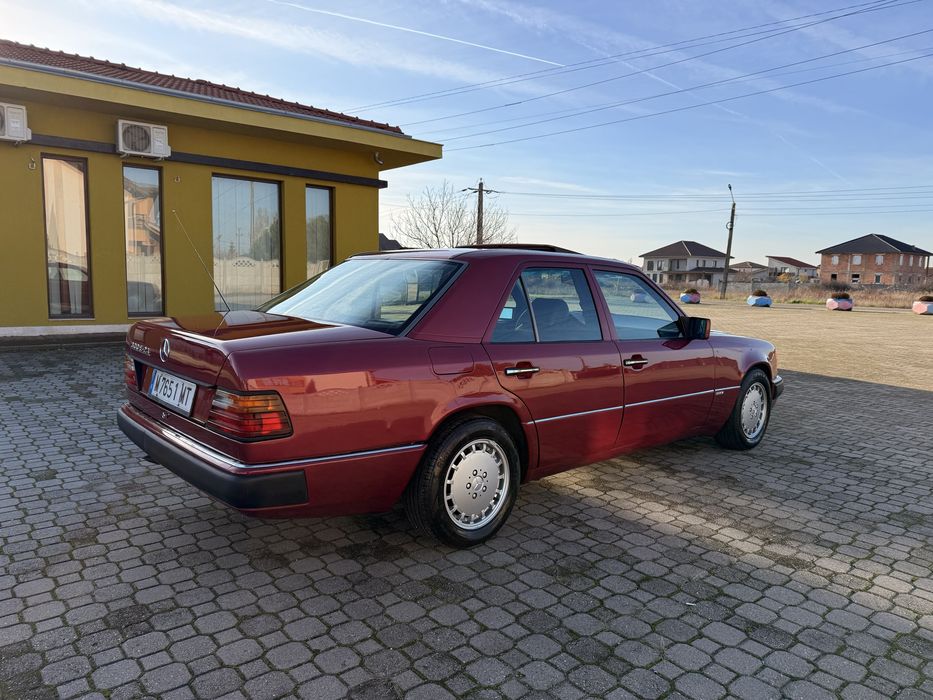 Mercedes-Benz W124 300E 24V – 220 CP – Sportline – 1991 – Automat
