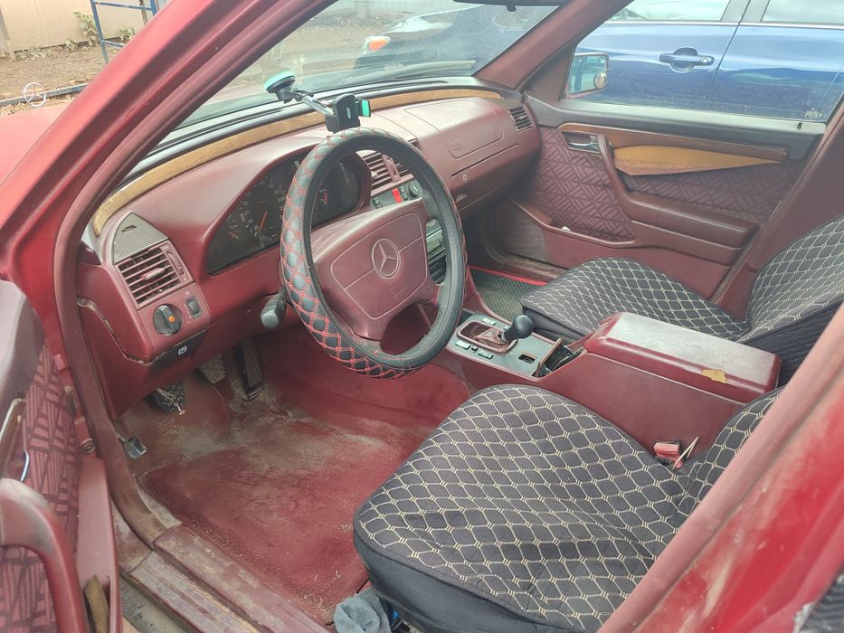 По запчастям продаётся МЕРСЕДЕС W202