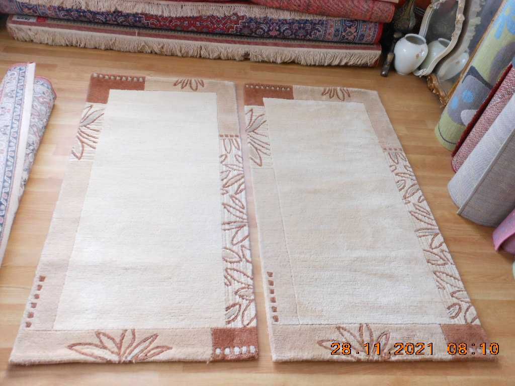 covor lana % 140/71 traversa manual traditional persan Nepal  vechi