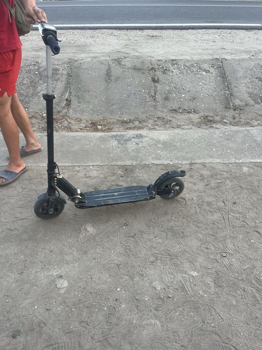 Trotinetă electrică Kugo 1