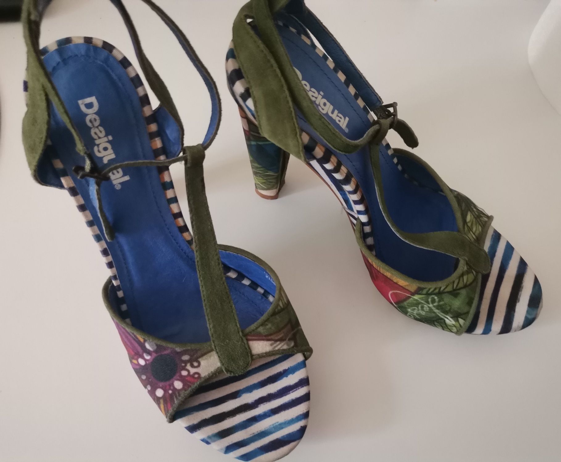 Sandale Desigual