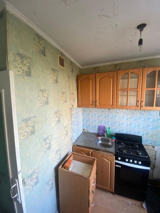 Сдам 2 комнатную квартиру район в центре.