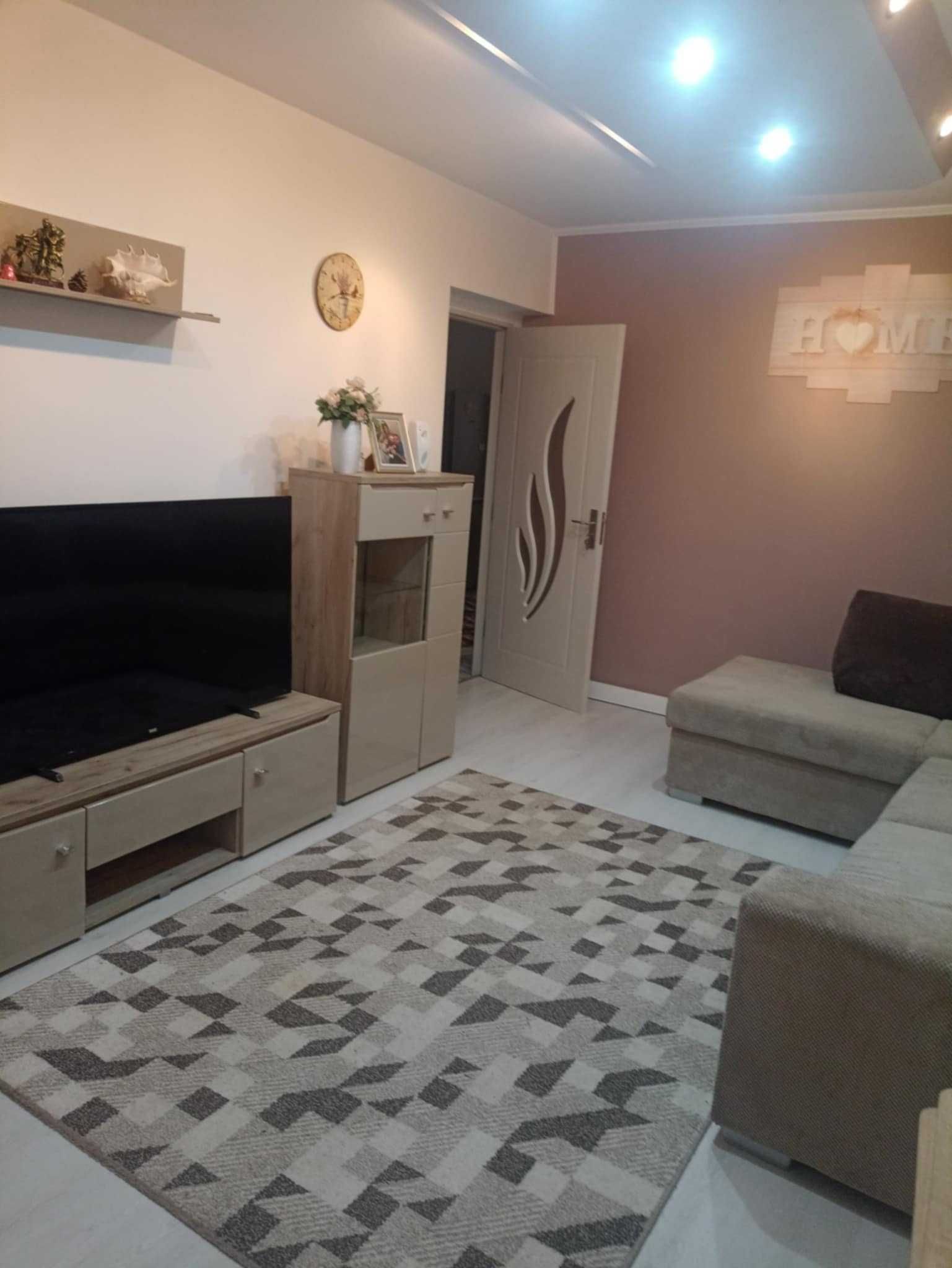Apartament 3 camere, decomandat, micro 3, parter 77 mp