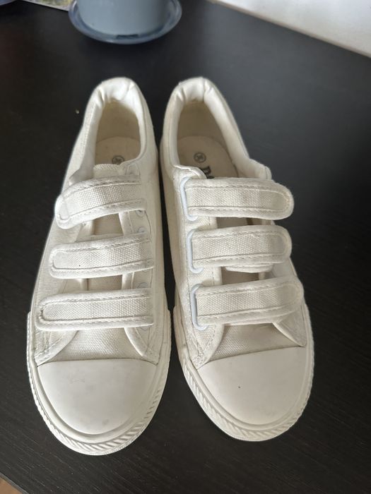 Tenisi casual pentru femei