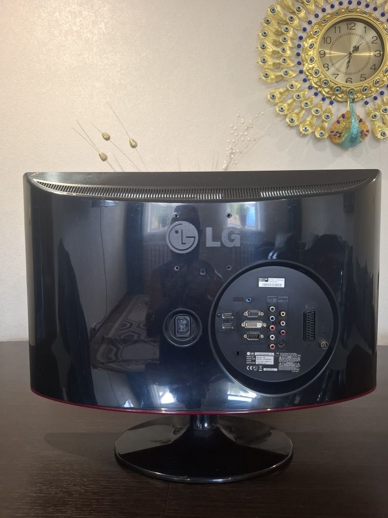 Продам монитор LG