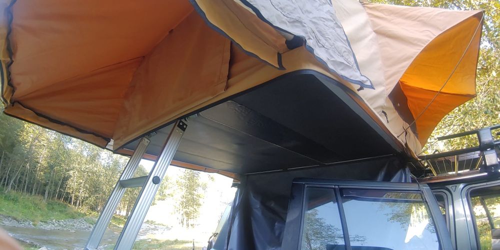Cort auto plafon Arb Simpson 3 cu anexa