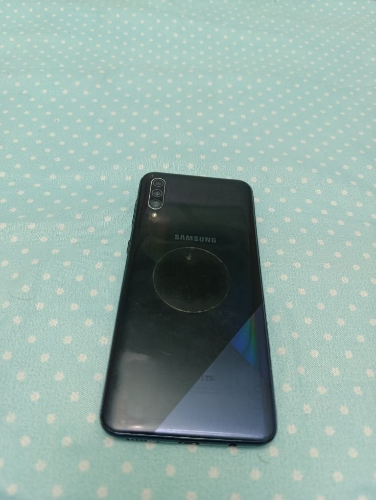 Samsung a30s. 3/32gb