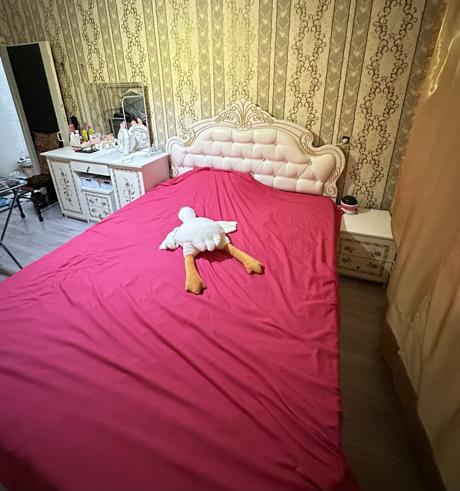 Продам 2х спальную кровать