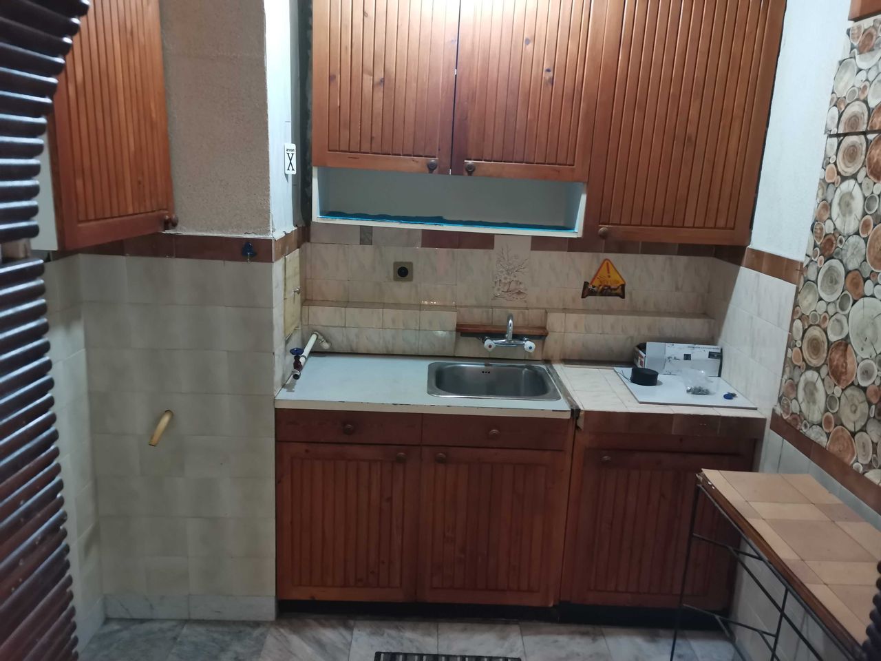 Продава се Двустаен апартамент в Бургас, Славейков - 52 кв.м за 3 €/кв.м - Снимка #2