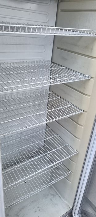 Vitrina frigorifica verticala