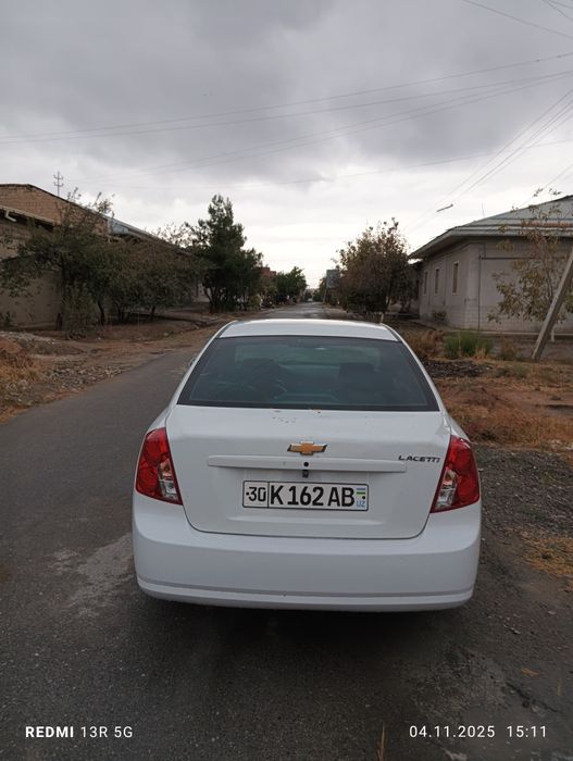 Sotiladi lasetti yaxshi xolatta