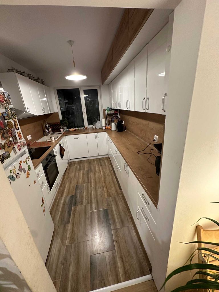 Продава се Тристаен апартамент в Пловдив, Тракия - 90 кв.м за 1945 €/кв.м - Снимка #1
