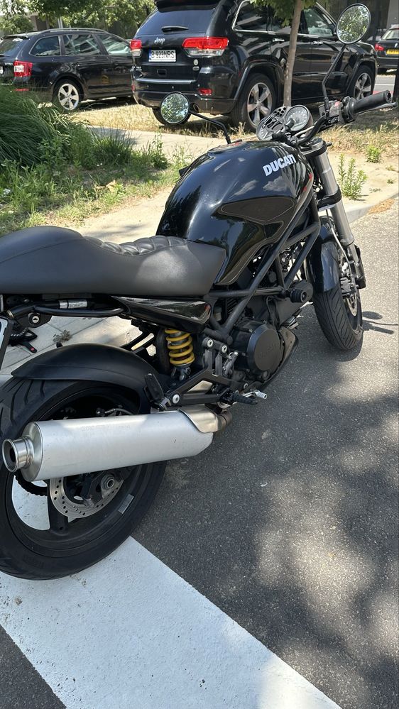 Ducati monster 695