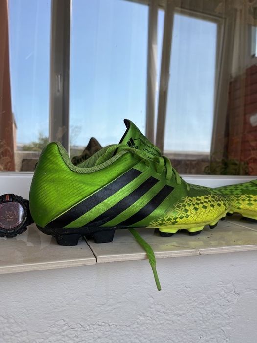 Adidasi marca Adidas