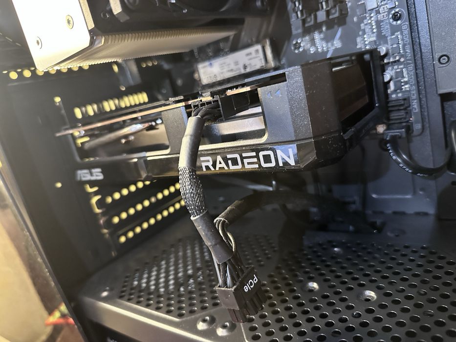 PC Gaming Ryzen 7 5700x, 32GB RAM, RX 7600