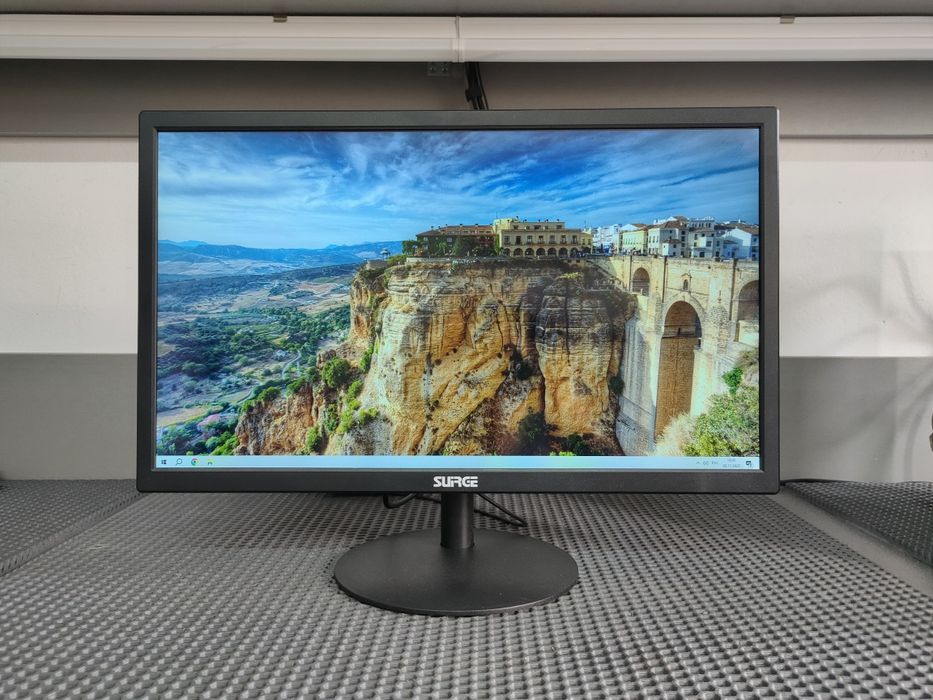 Офисный монитор 21,5" - SUiRGE SG-22HD (Full HD, VGA\HDMI)