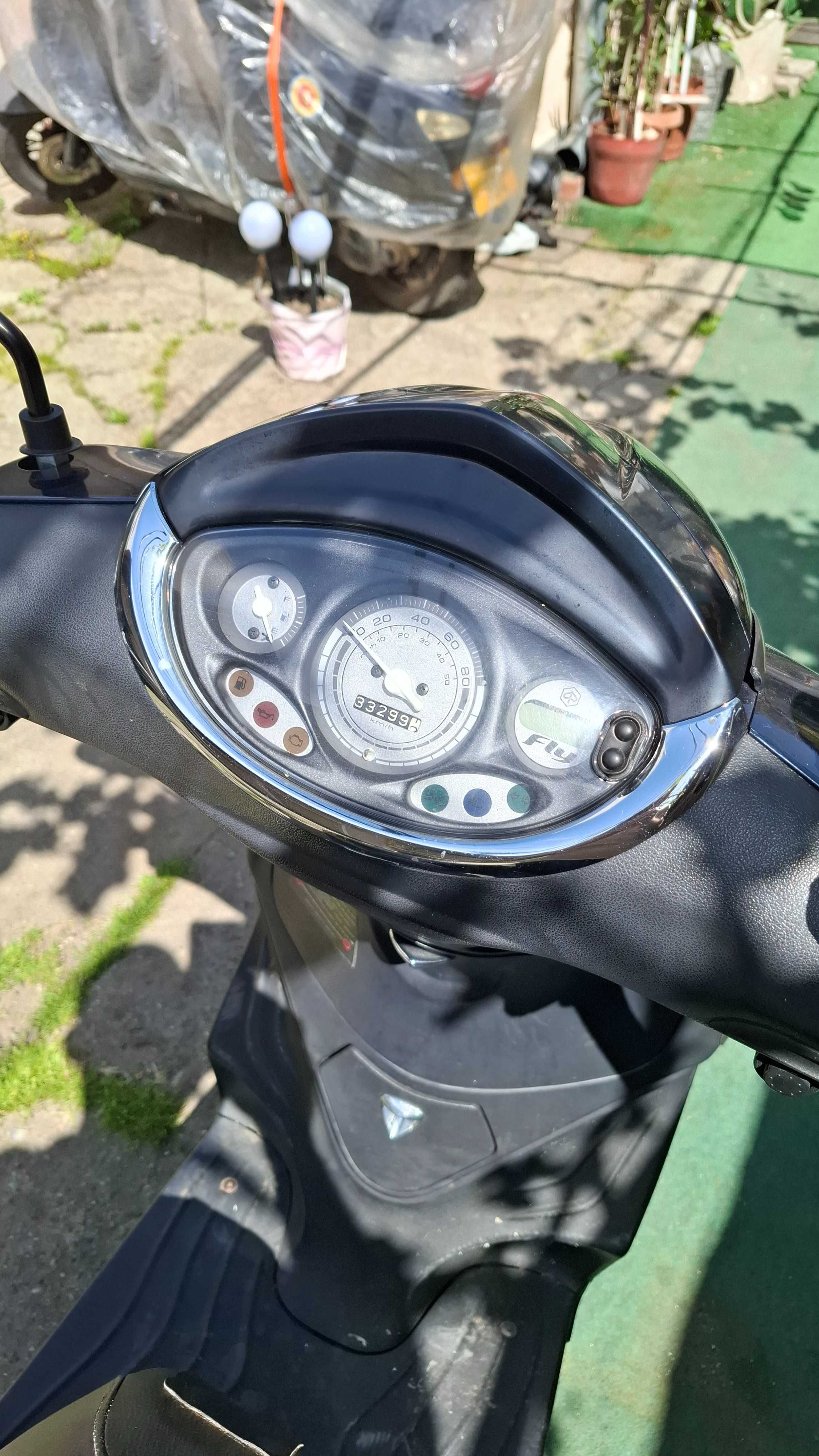 Inchiriere scuter pentru livratori Buc. 220 lei necesita permis B 50cc