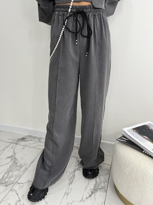 LBD little black dress чисто нов панталон с висока талия