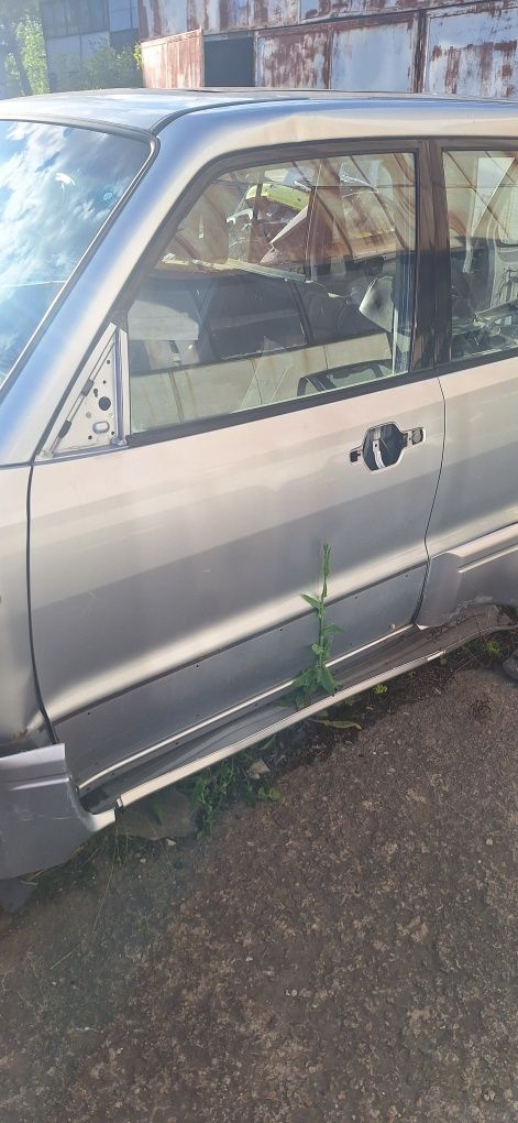 Врати за Mitsubishi pajero 3 по 35лв