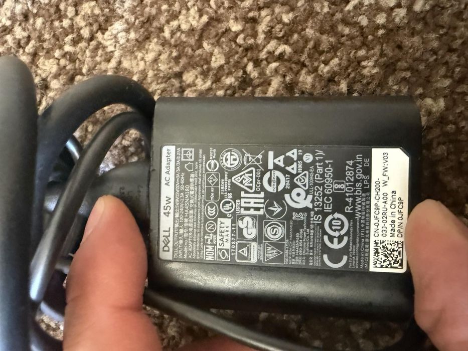 Две захранвания/ Зарядно за лаптоп Dell-45W и 130w