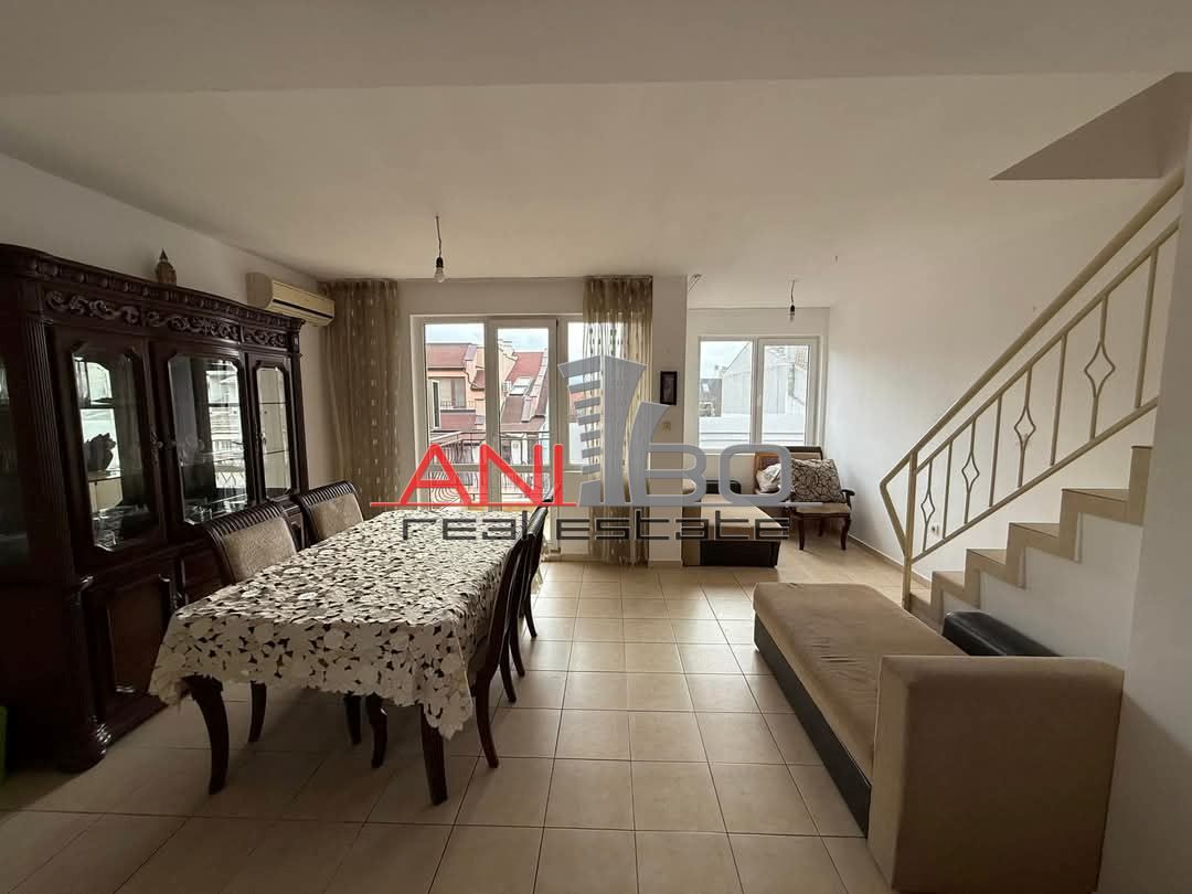 Продава се Тристаен апартамент в Варна, Операта - 132 кв.м за 1660 €/кв.м - Снимка #1