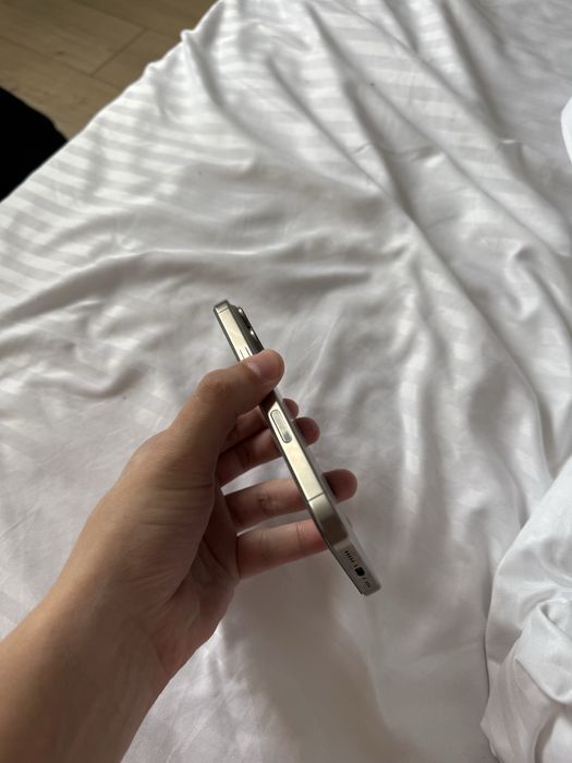 Iphone 16 pro, 128 Titanium