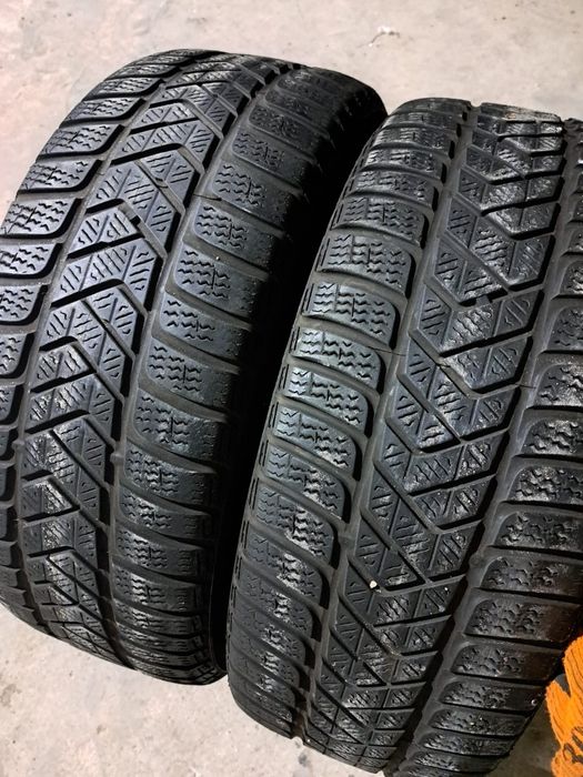 2 anvelope iarnă 235 55 r17 Pirelli