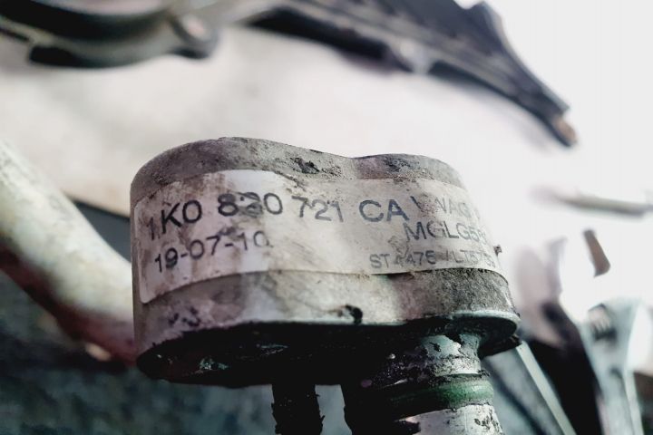 Conducta clima cu seznor 1k0820721ca 1.6 tdi CAY Volkswagen VW Golf 6  [din 2008 pana  2015] seria