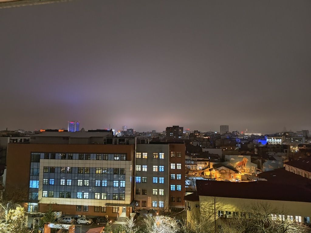 Proprietar Garsonieră P-ta Victoriei, metrou – gata de mutat!